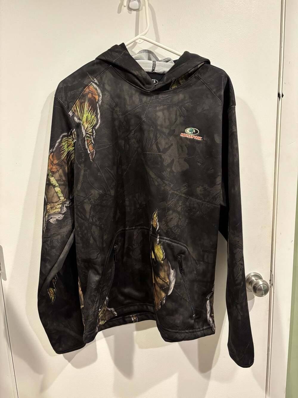 Mossy Oak Eclipse Men's Performance Hunting Hoodie with Built-in Neck Gaiter